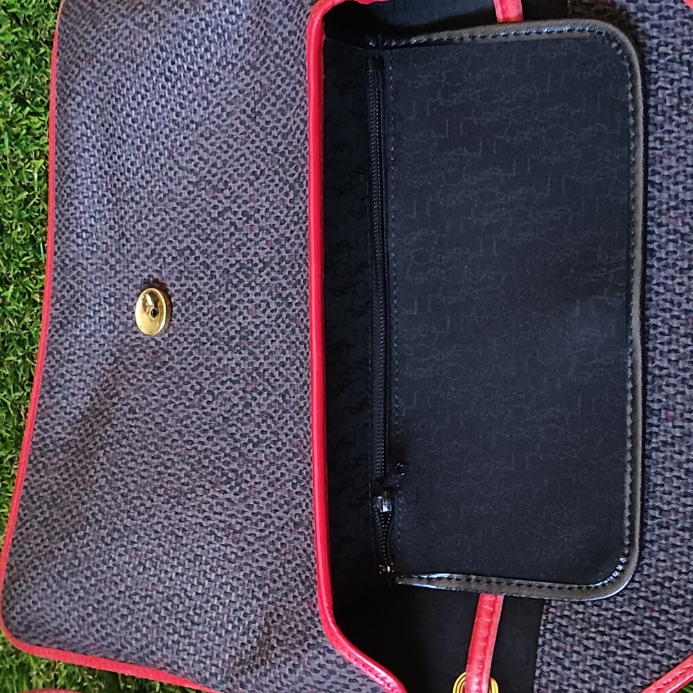 Yves Saint Laurent Vintage Tweed Bag - Picture 6 of 11